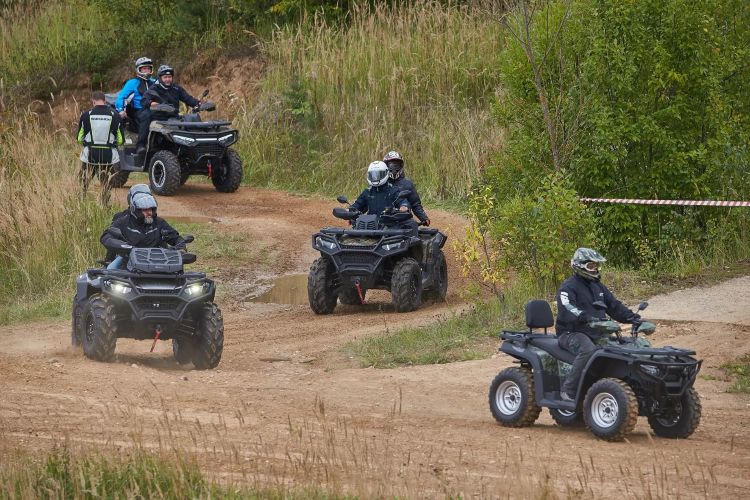 Статья по итогам тест-драйва QRX от Motors News